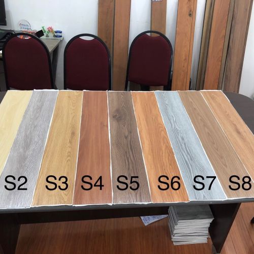Sàn nhựa bóc dán